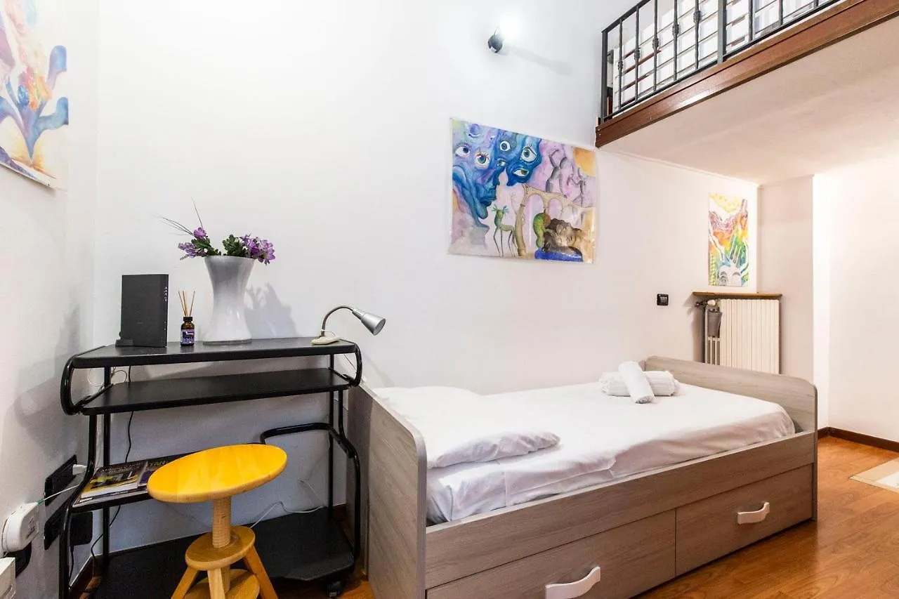מילאנו Extensive Terrace Navigli Toy Artistic Apartment איטליה